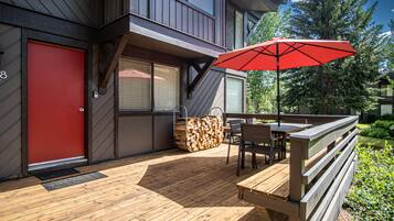 Khu ẩm thực ngoài trời