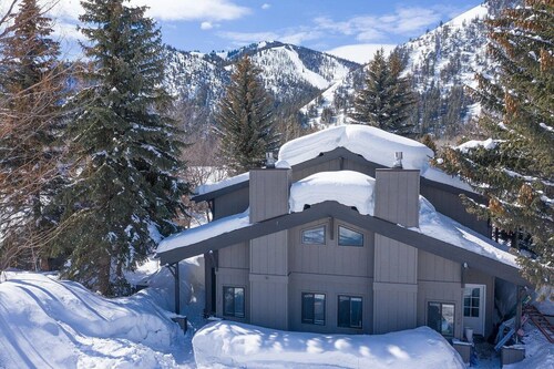 3BD Downtown Ketchum Condo - Near Town & Ski Lifts