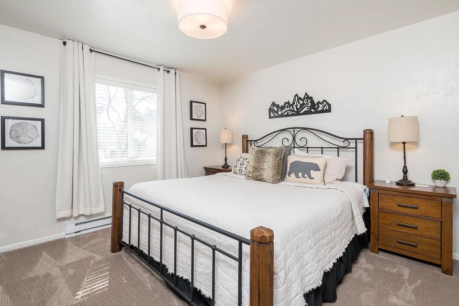 Condo, Plusieurs lits, patio, vue sur la montagne (Pinewood Condo 124)