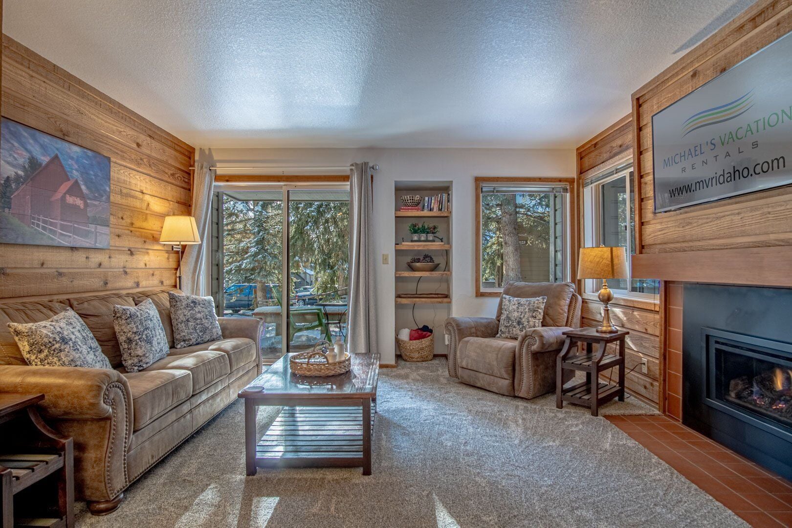 Lägenhet - flera sängar - uteplats - utsikt mot bergen (Bluff Condo 4119) | Vardagsrum | 42-tums platt-tv med digitalkanaler