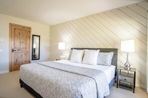 Appartement, meerdere bedden, balkon, uitzicht op bergen (Ridge Condo 2677) | 2 slaapkamers, individueel gedecoreerd, individueel gemeubileerd