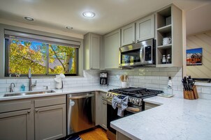 Condo, Multiple Beds, Balcony, Mountain View (Ridge Condo 2677) | Private kitchen | Dining tables