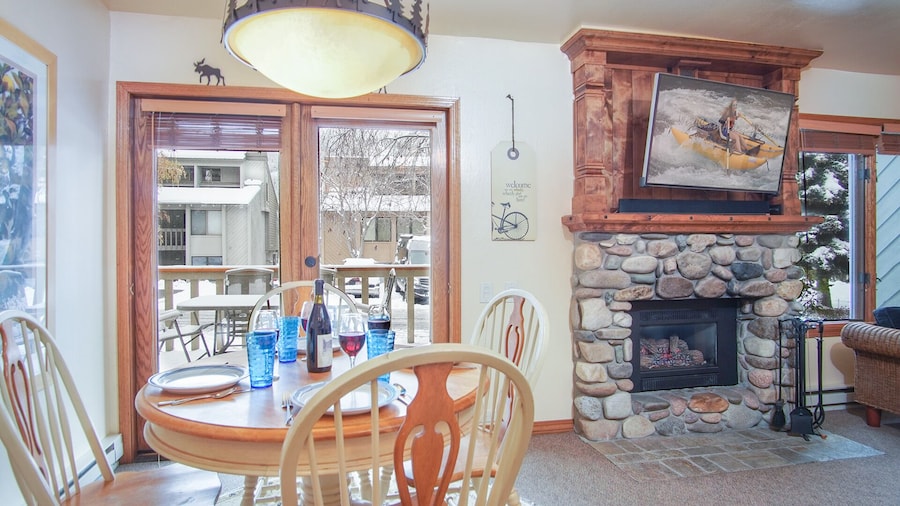 Sv101 - 步行至滑雪缆车和小镇 - 热水浴缸和泳池