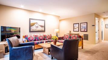 Condo, Multiple Beds, Patio, Mountain View (Sun Valley Condo 145) | Living area | 42-inch flat-screen TV with digital channels