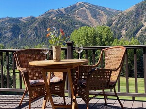 Condo, Multiple Beds, Patio, Mountain View (Bigwood C21) | Outdoor dining