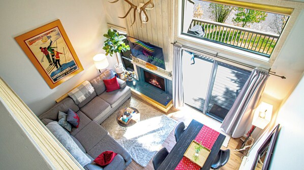 Condo, Multiple Beds, Patio, Mountain View (Bonne Vie 2233) | Living area | 42-inch flat-screen TV with digital channels