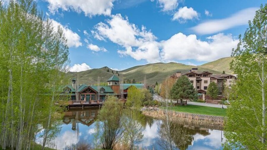 Bonne Vie 2233 in the Heart of Elkhorn With Resort Amenities
