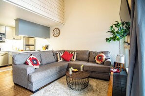 Condo, Multiple Beds, Patio, Mountain View (Bonne Vie 2233) | Living area | 42-inch flat-screen TV with digital channels