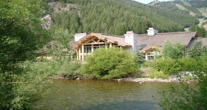 Sv132 - Walk to Lifts & Town - Hot Tub & Pool