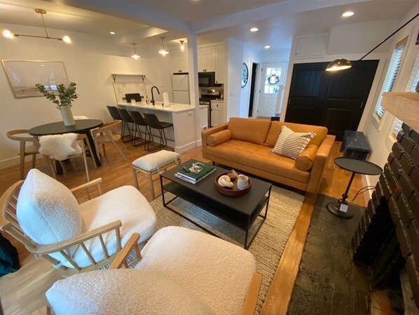 Condo, Multiple Beds, Patio, Mountain View (Andora Villa 123) | Living area