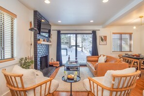 Condo, Multiple Beds, Patio, Mountain View (Andora Villa 123) | Living area | 42-inch flat-screen TV with digital channels - Andora Villa #123 Newly Remodeled 2 BR / 2bath, Centrally Located, Close to Town Center (Ketchum)