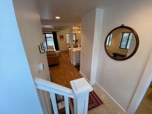 คอนโด, หลายเตียง, ลานระเบียง, วิวภูเขา (Andora Villa 123) | ภายใน