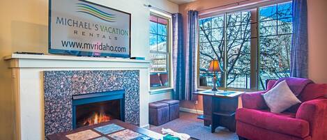 Condo, 2 Queen Beds, Patio, Mountain View (Stay at Sweetwater) | Interior