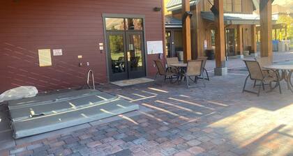 2BD Sweetwater Condo - Community Park, Pool + Hot Tub