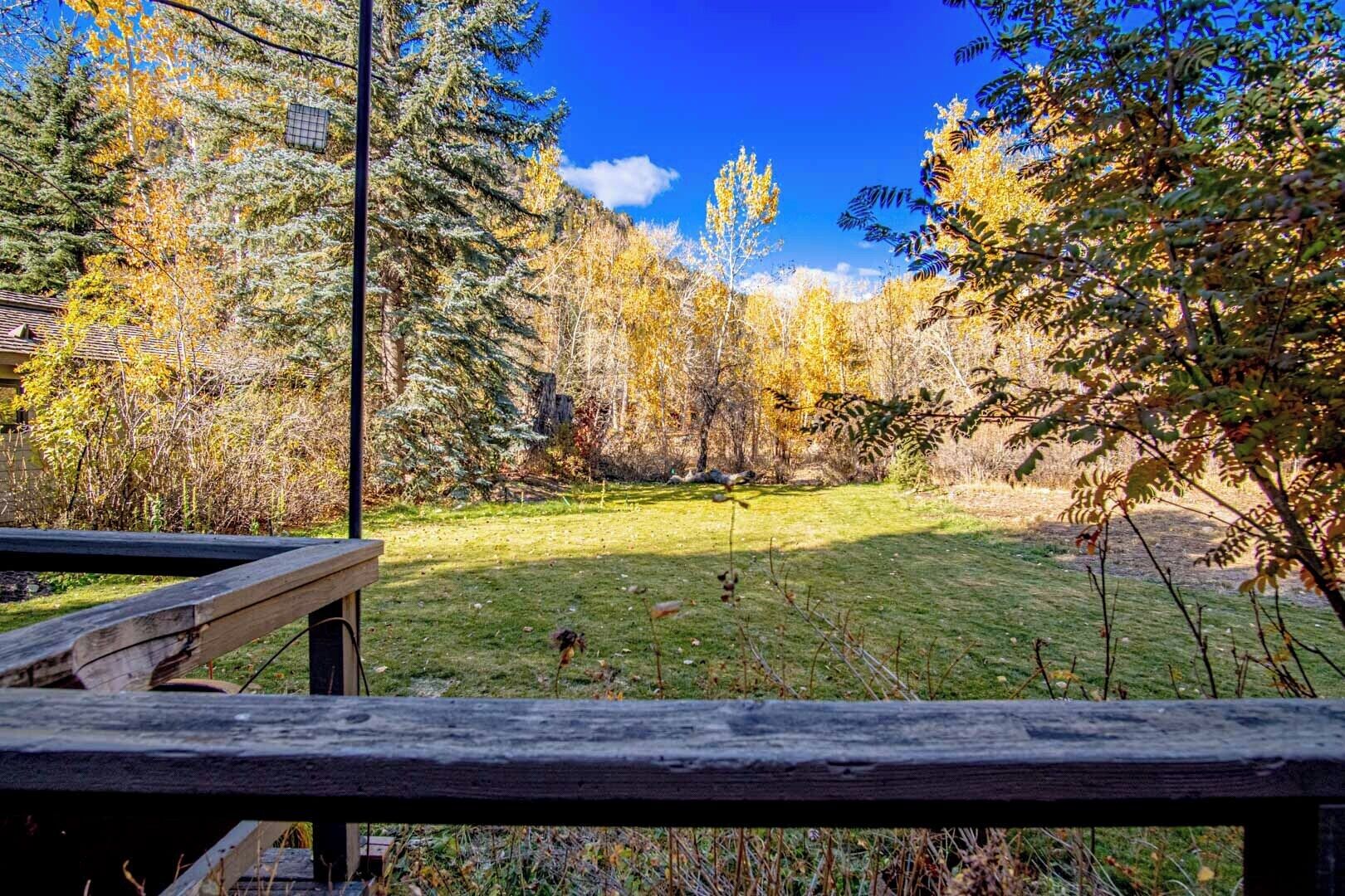 Rumah, Beberapa Tempat Tidur, patio, pemandangan gunung (Bigwood Bliss) | Pemandangan dari kamar