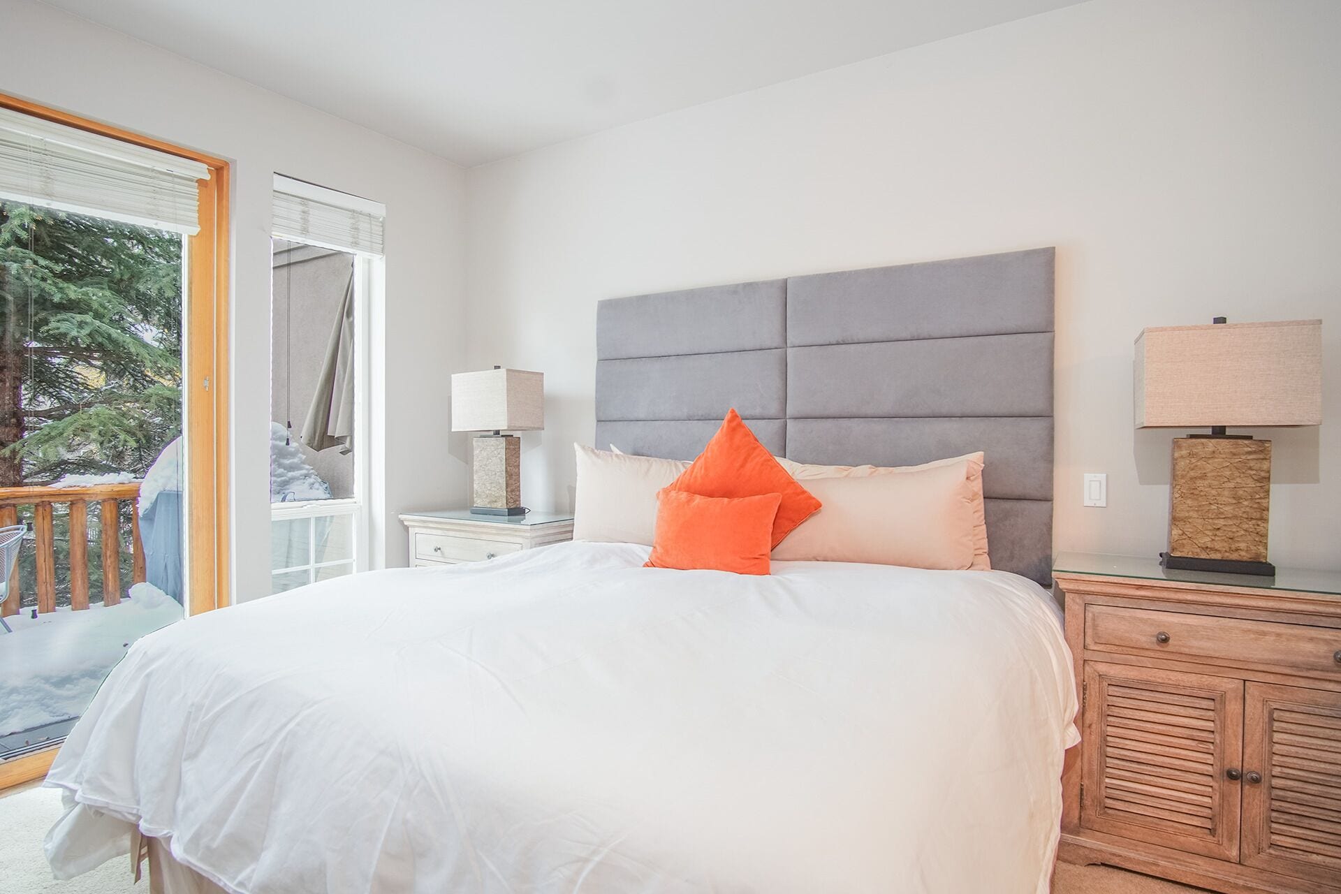 3 bedrooms, individually decorated, individually furnished, bed sheets