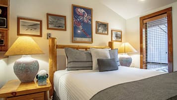 House, 1 Queen Bed with Sofa bed, Patio, Mountain View (Snow Run Haven #8) | 1 bedroom, individually decorated, individually furnished, bed sheets