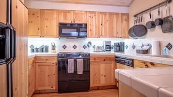 Condo, Multiple Beds, Patio, Mountain View (Sunburst 54) | Private kitchen | Dining tables