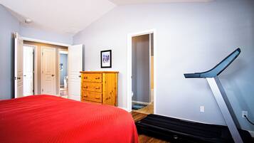 Casa, letti multipli, patio, vista montagna (Eastridge Escape - PET-FRIENDLY!) | 3 camere, con stile personalizzato, con arredamento individuale