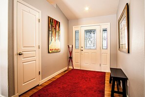 House, Multiple Beds, Patio, Mountain View (Eastridge Escape - PET-FRIENDLY!) | Interior