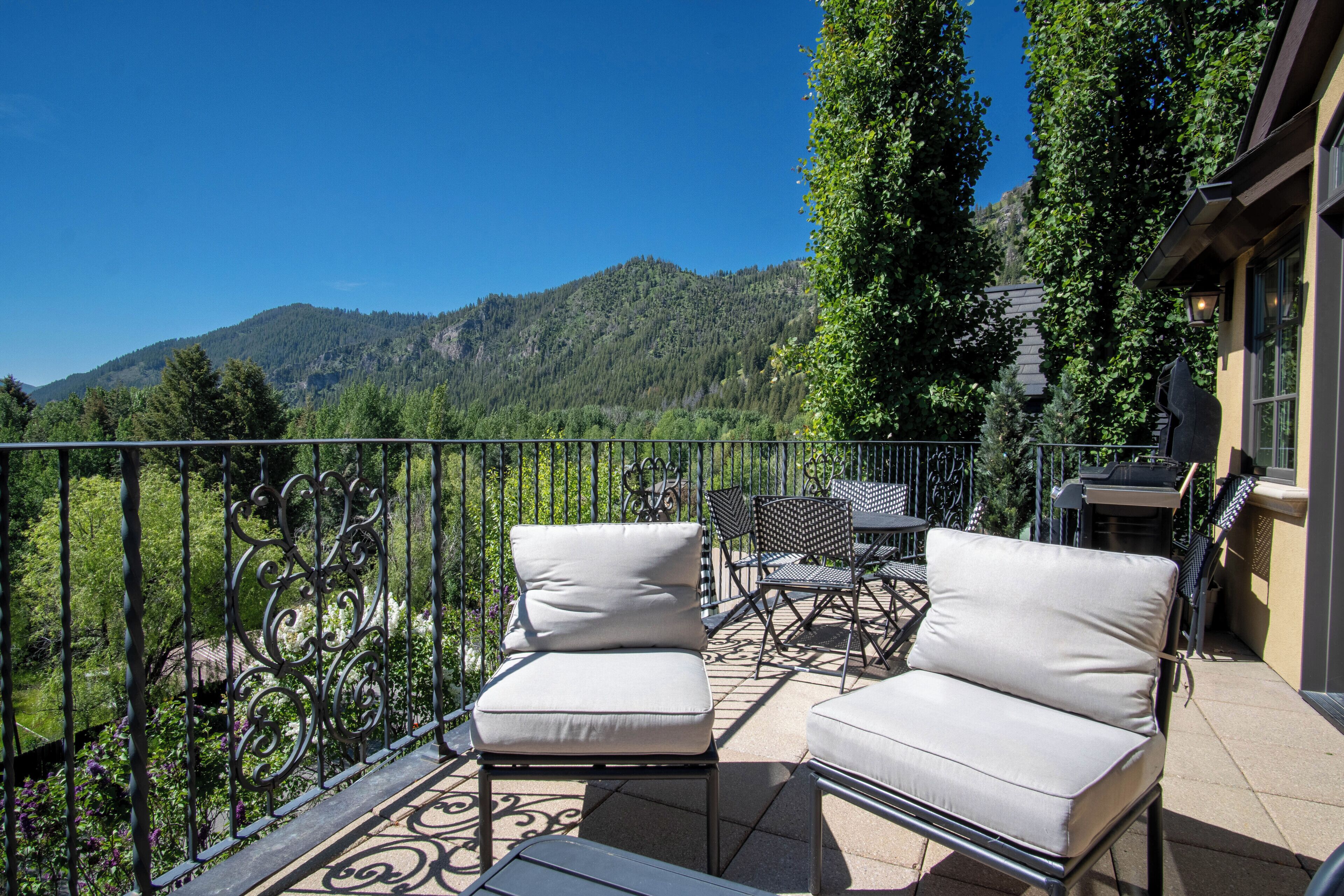 House, Multiple Beds, Patio, Mountain View (Chateau Du Soleil) | View from room