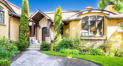 Chateau Du Soleil- Luxury Home Near Ski Lifts & Downtown Ketchum!