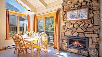Condo, Multiple Beds, Patio, Mountain View (Sun Valley Condo 112) | Dining