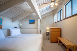 Condo, várias camas, varanda, vista para a montanha (Sun Valley Condo 112) | 2 quartos, individualmente decorados, individualmente mobiliados