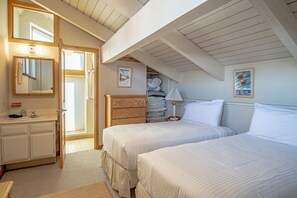 Condo, Multiple Beds, Patio, Mountain View (Sun Valley Condo 112) | 2 bedrooms, individually decorated, individually furnished, bed sheets