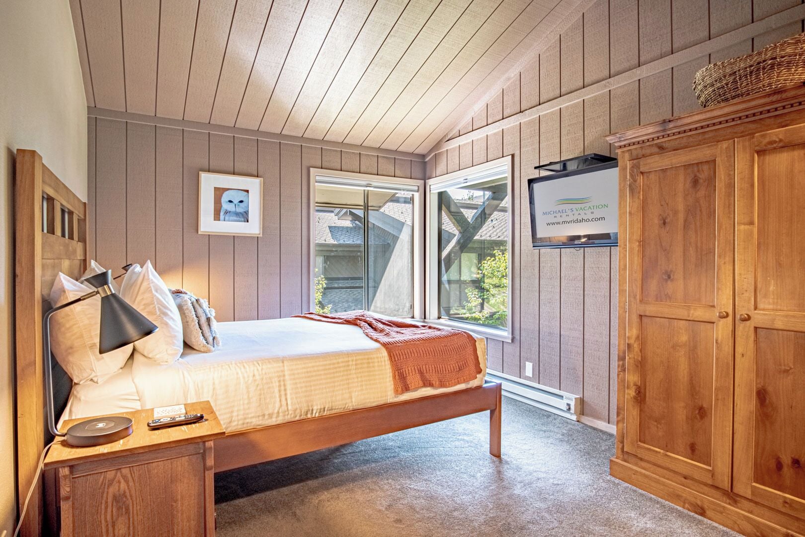 Condo, 2 Queen Beds, Patio, Mountain View (Wildwood Cottage at Villager) | 2 bedrooms, individually decorated, individually furnished, bed sheets