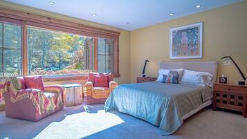 Apartamento, varias camas, patio, vistas a la montaña (Baldy Vista at Warm Springs) | 3 dormitorios, decoración individual, mobiliario individual