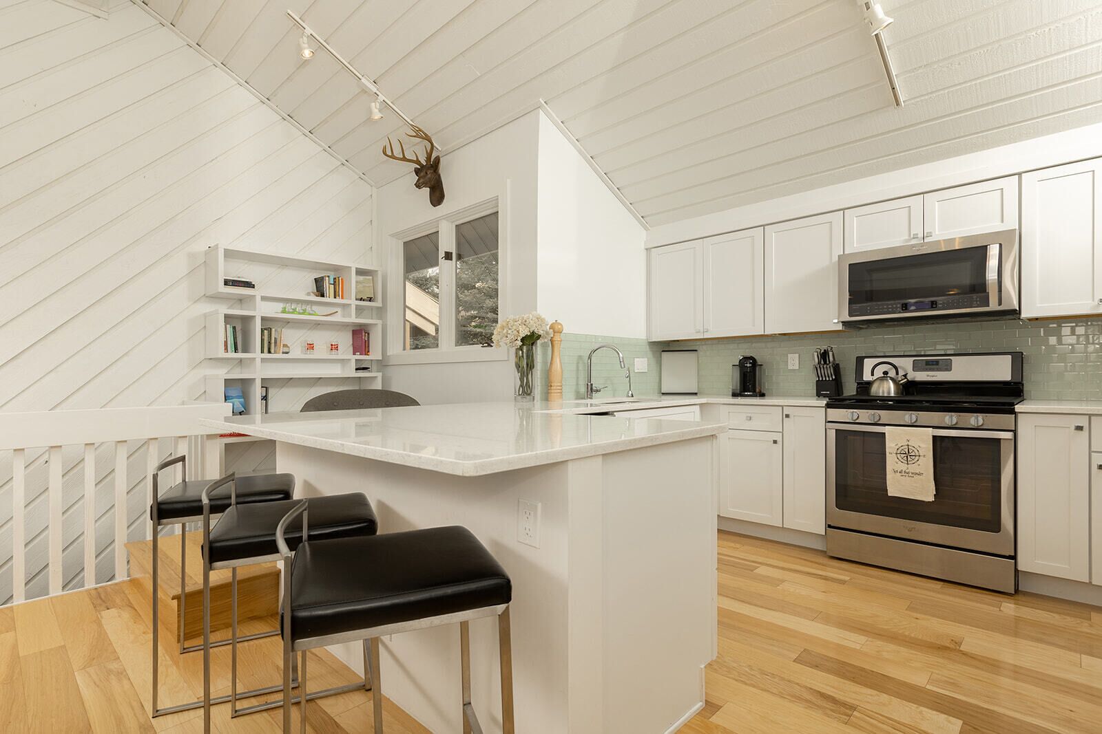 Appartement, Meerdere bedden, terras, uitzicht op bergen (Sunburst 83) | Privékeuken | Een eettafel