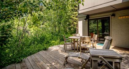 Andora Alpine Retreat - 2BD in Downtown Ketchum