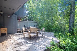 Khu ẩm thực ngoài trời