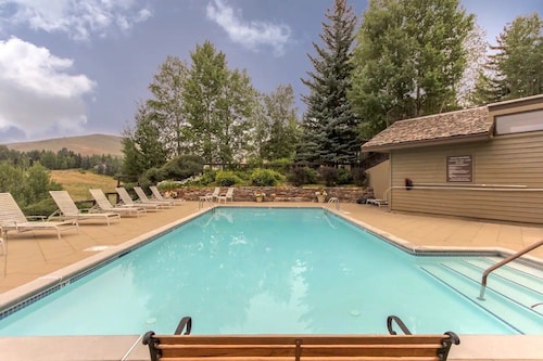 Classy, Contemporary, Cozy, Sun Valley con With Community & Resort Amenities