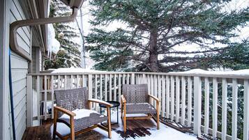 Appartement, Meerdere bedden, terras, uitzicht op bergen (Bluff Condo 4138) | Uitzicht vanuit de kamer