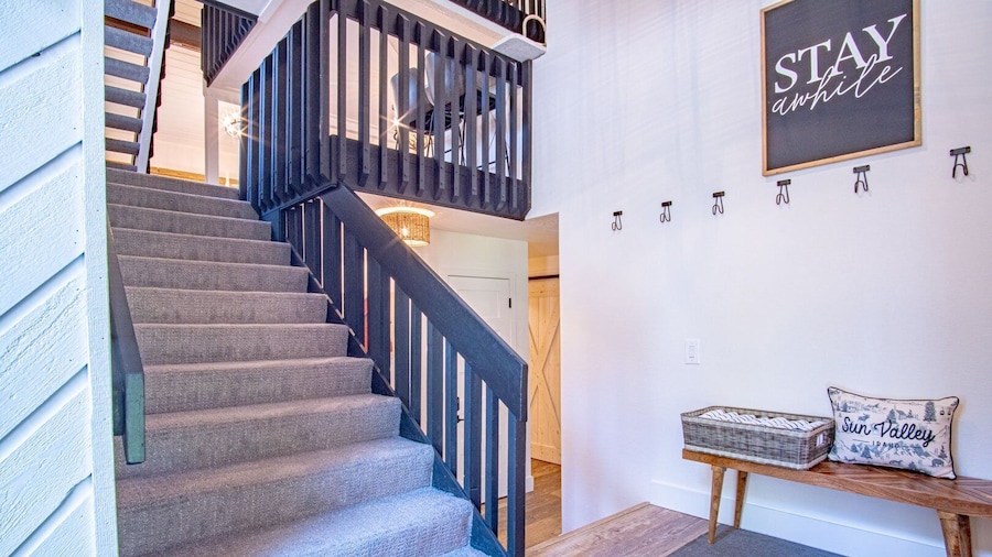 Sunburst 33 - 3BD + Loft + Resort Amenities