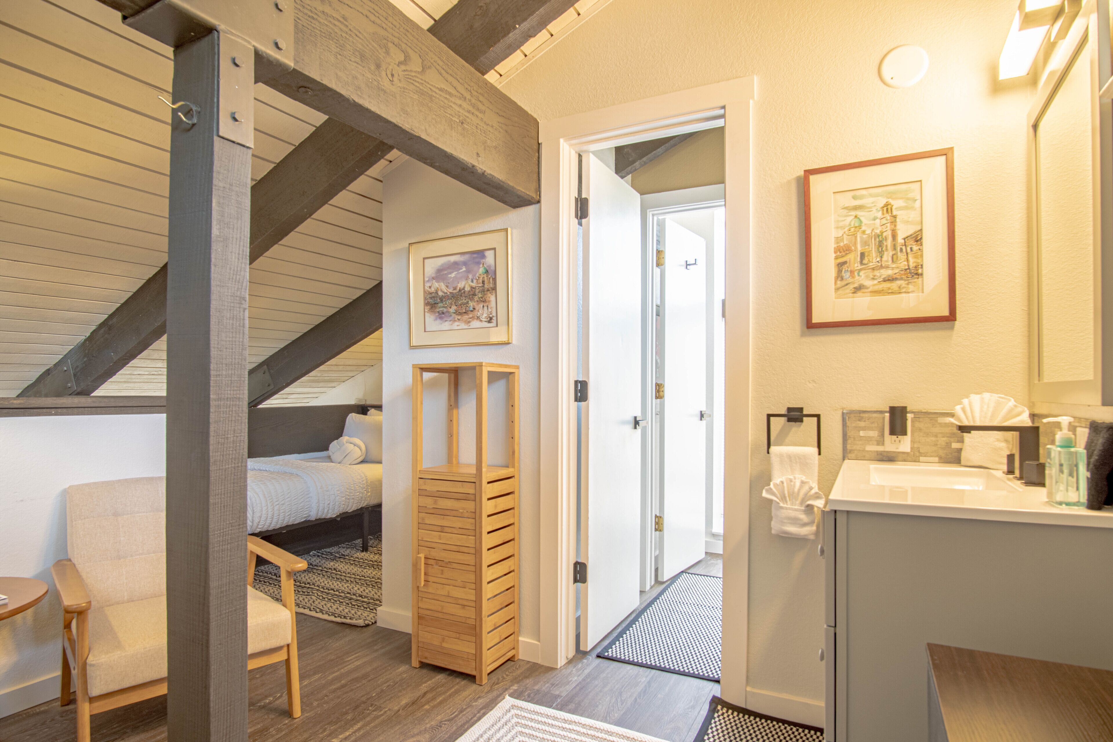 公寓式客房, 多张床, 壁炉, 山景 (Sun Valley Condo 118) | 2 多间卧室、特色装修、特色家居、床单