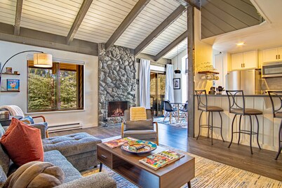 Sv118 - Walk to Lifts & Town - Hot Tub & Pool