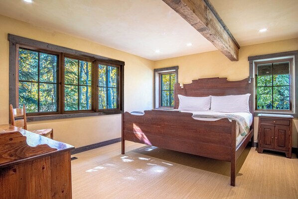 小屋, 多張床, 庭院, 山景 (Board's Sunset Ranch) | 3 間臥室、獨特裝潢、布置獨特、床單