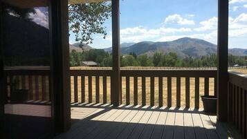 Apartamento, varias camas, chimenea, vistas a la montaña (Sun Valley Condo 137) | Vistas desde la habitación