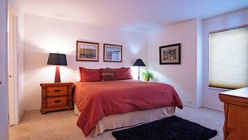 Appart'hôtel, plusieurs lits, cheminée, vue montagne (Sun Valley Condo 137) | 2 chambres, décoration personnalisée, ameublement personnalisé