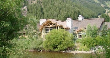 Sv137 - Walk to Lifts & Town - Hot Tub & Pool