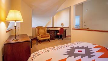 4 bedrooms, individually decorated, individually furnished, bed sheets