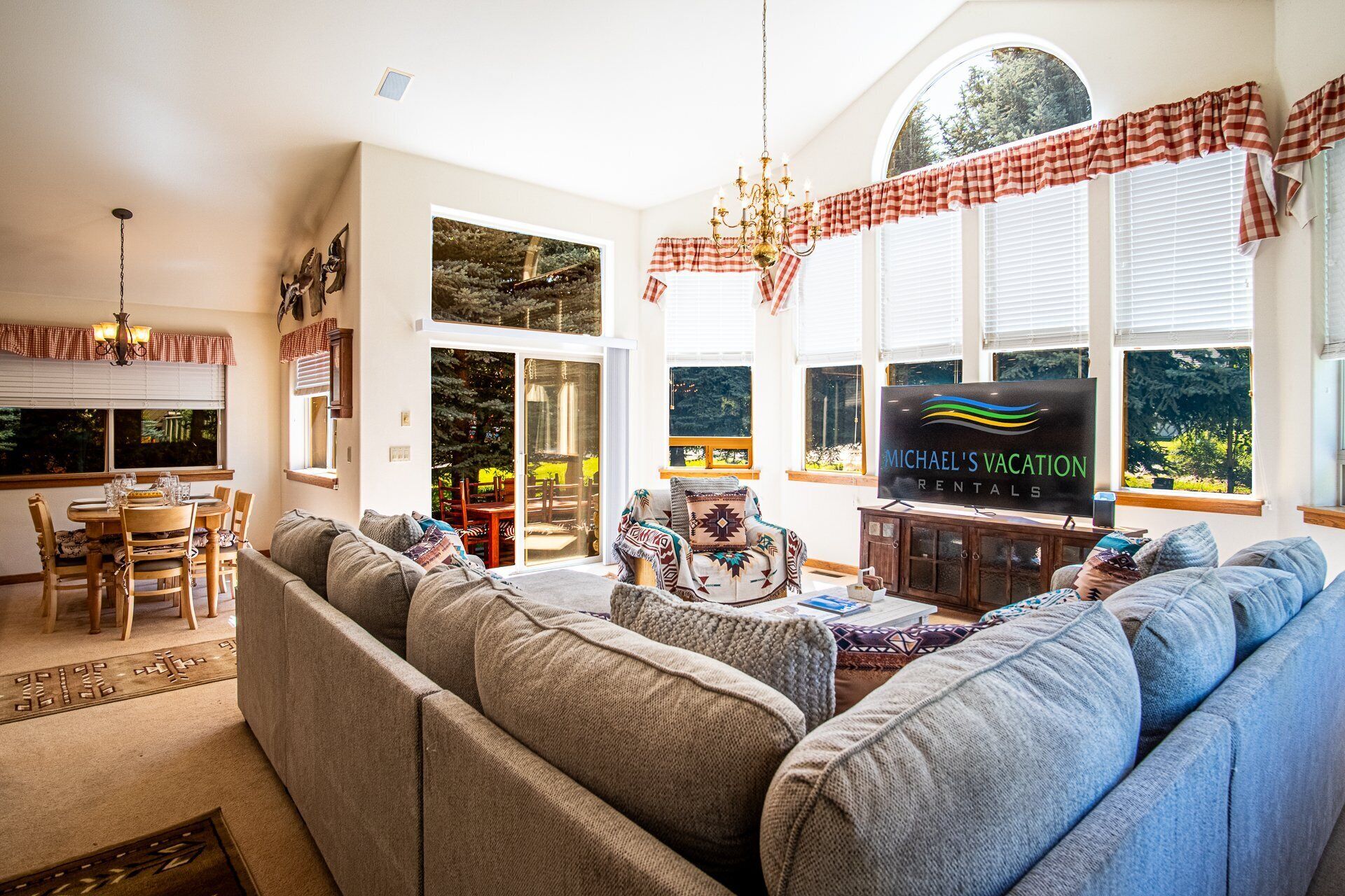 House, Multiple Beds, Patio, Mountain View (Sunflower Lane) | Interior