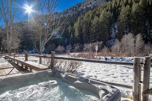 Bañera de hidromasaje exterior