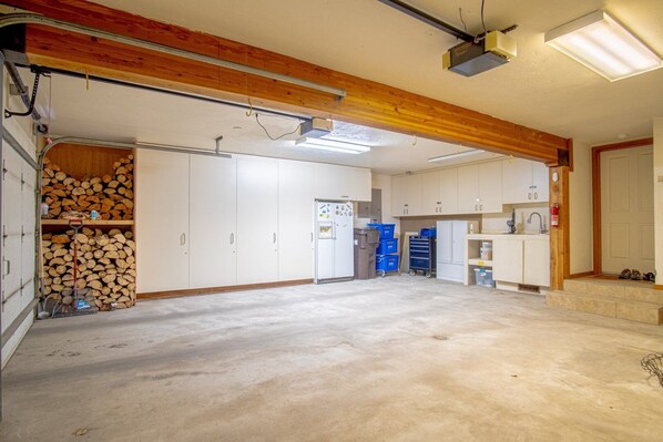 Casa, varias camas, patio, vistas a la montaña (River House) | Interior