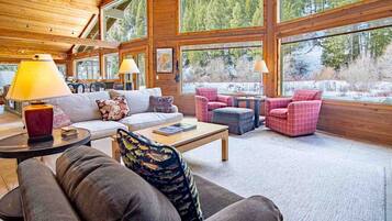 House, Multiple Beds, Patio, Mountain View (River House) | Living area | 42-inch flat-screen TV with digital channels