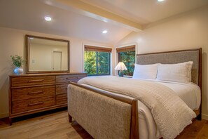 Condo, Multiple Beds, Patio, Mountain View (Creekside in Sun Valley 1294) | 2 bedrooms, individually decorated, individually furnished, bed sheets