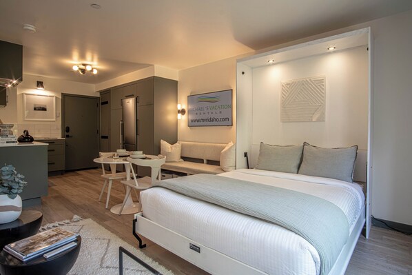 1 chambre, décoration personnalisée, ameublement personnalisé